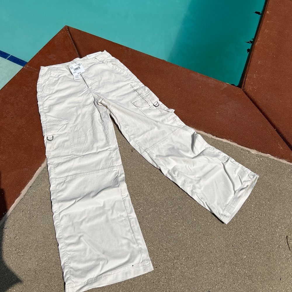 American Eagle Cream 0 Short 25W Baggy Wide Leg Stretch Cargo P